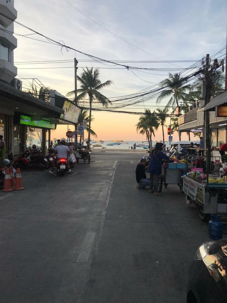 Encore Sea View Pattaya Exterior photo